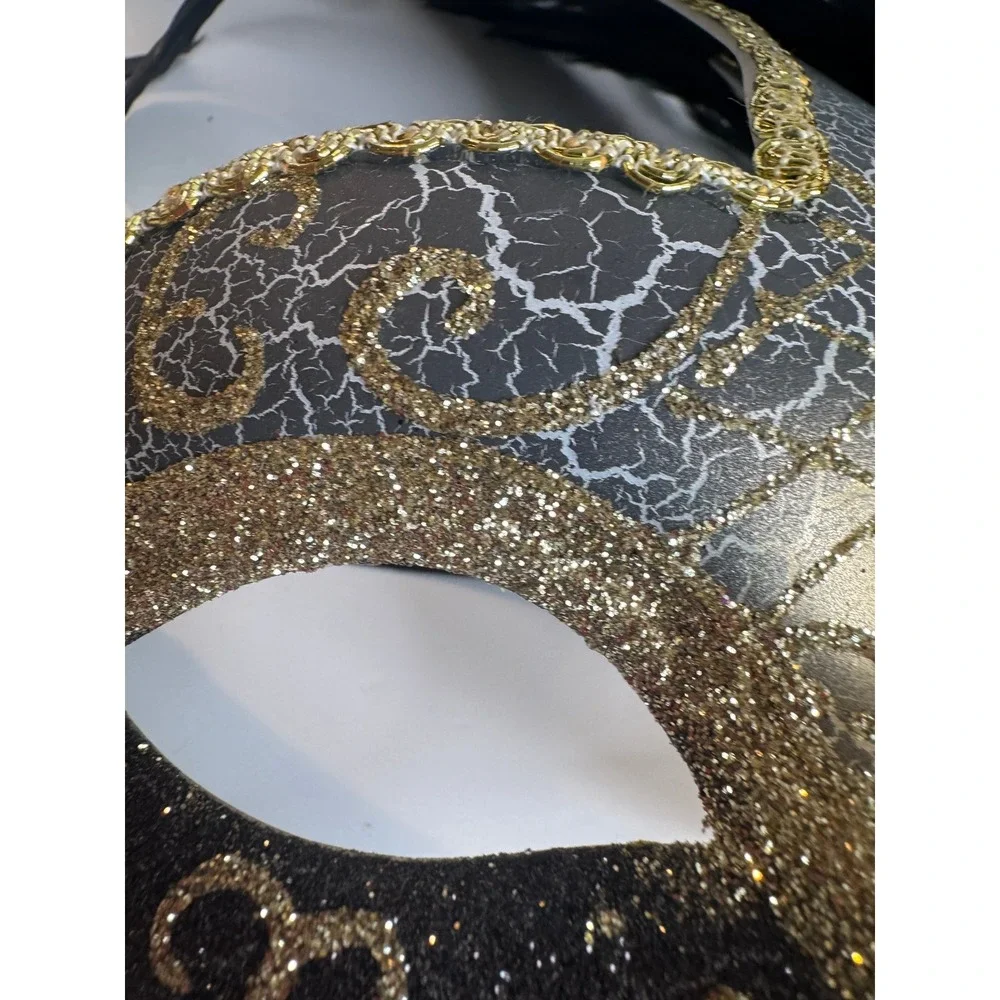 Black Gold Mardi Gras Masquerade Mask Feather Venetian‎ Style Costume Mask